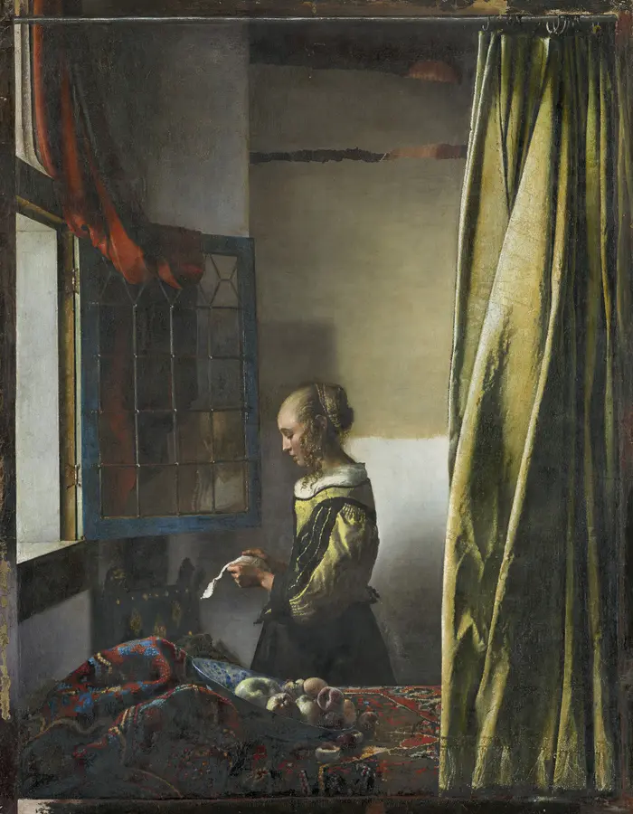 Das Gemälde zeigt ein Mädchen, das einen Brief vor dem Fenster liest. Ein Teppich im Vordergrund bildet eine Grenze zwischen dem Betrachter und dem Mädchen. Im Hintergrund gibt es Spuren eines Gemäldes, die vor kurzem Restauratoren entdeckten.  