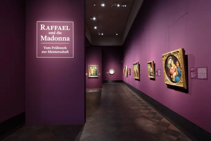 Ein Foto von der Ausstellung "Raffael und die Madonna. Vom Frühwerk zur Meisterschaft" 